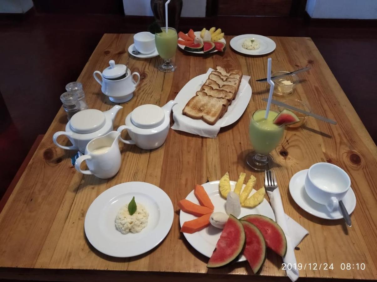Don'S Lounge & Villa แคนดี้ ภายนอก รูปภาพ